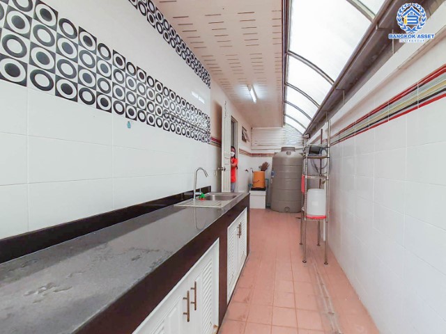 *****ทาวน์เฮ้าส์มือสองย่านนนทบุรี ม.ดรีมเพลส กาญจนาภิเษก #หลังมุม เนื้อที่กว้างขวางถึง 28.5 ตร.ว. ฟังก์ชัน 2 ห้องนอน 2 ห้องน้ำ 1 ที่จอดรถ แถมฟรี! 2 เครื่องปรับอากาศ และ 2 เครื่องทำน้ำอุ่น บนทำเลแห่งการเดินทาง เชื่อมต่อหลายเส้นทาง ใกล้ทางด่วน "ศรีรัช" จองเลย!...